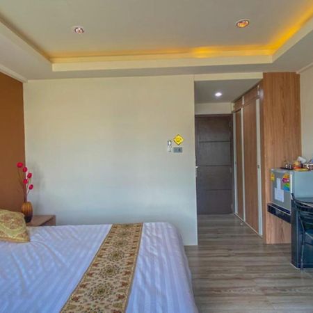 Hotel Plearnwan Deluxe Mansion à Bangkok Extérieur photo